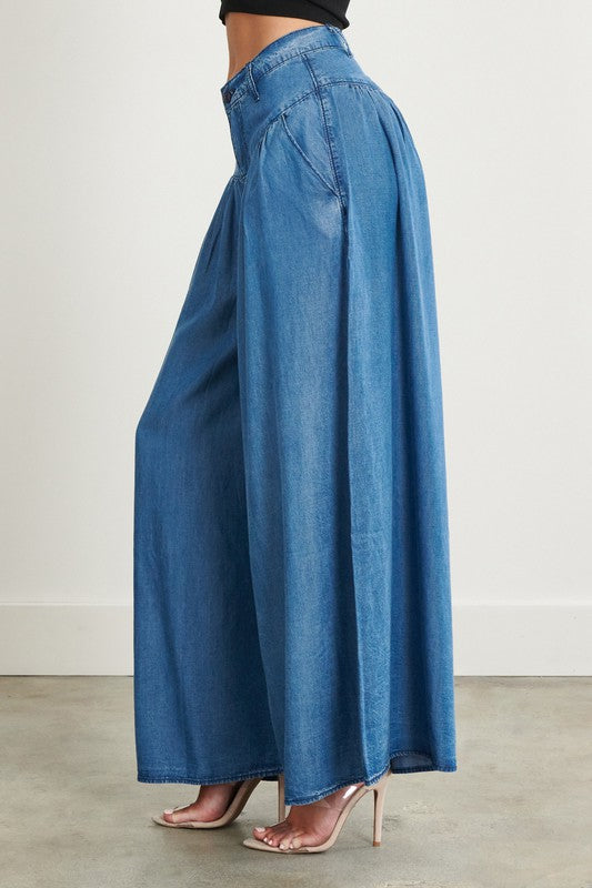 CHAMBRAY WIDE LEG PALAZZO JEANS