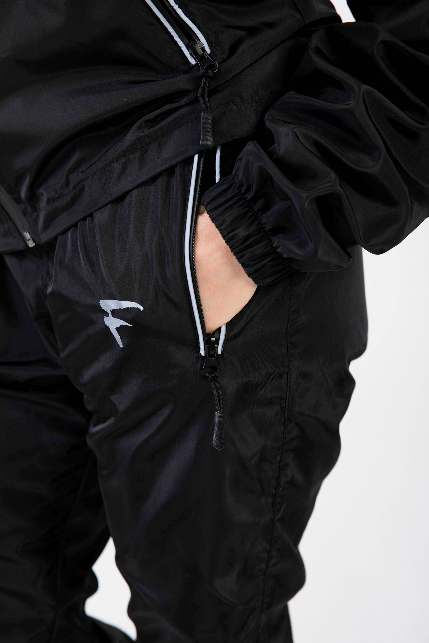 Men / Women Aero Reflective Activewear Streetwear Jogger Windbreaker