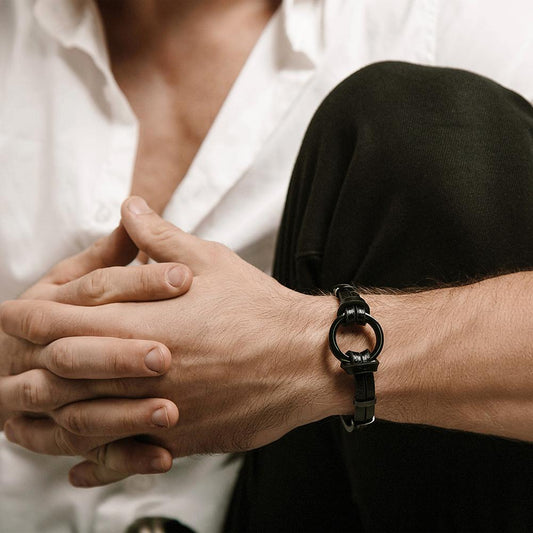 Black/Silver Circle Warp Leather Bracelet